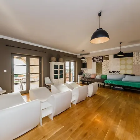 Amarina Villa *