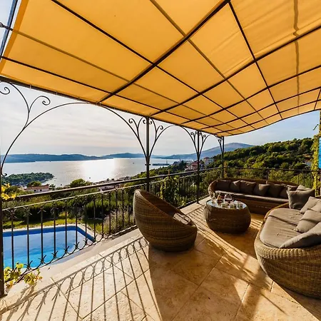 Amarina Villa *